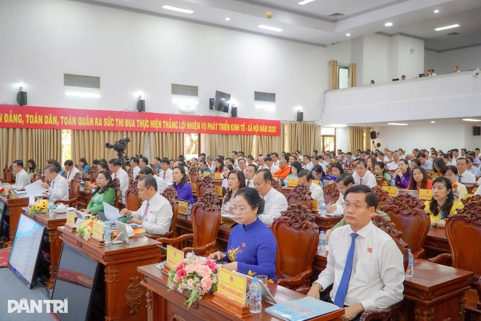 Đại biểu chất vấn giải pháp để Cần Thơ thu hút nhân lực chất lượng cao Đại biểu chất vấn giải pháp để Cần Thơ thu hút nhân lực chất lượng cao