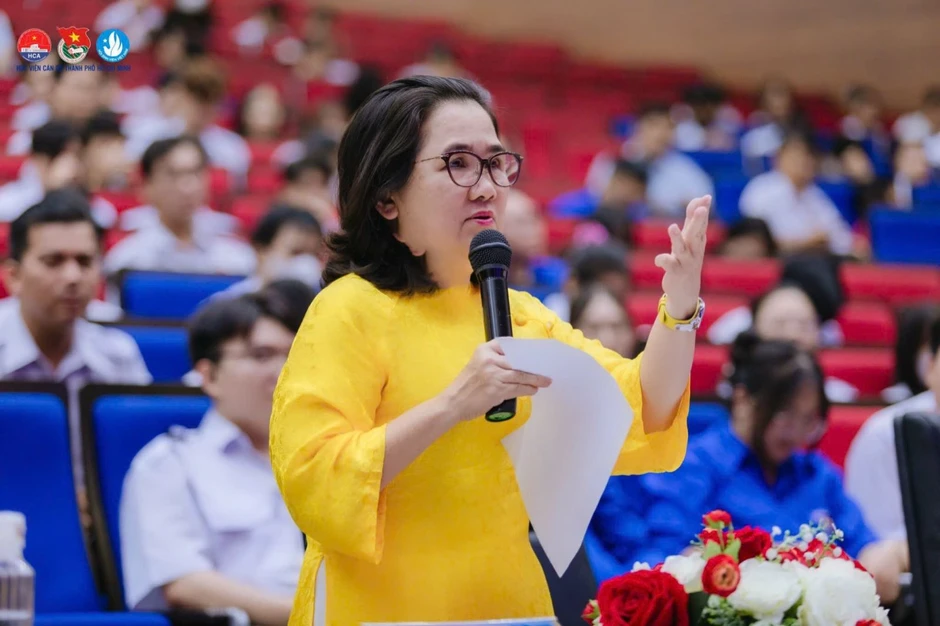 Đại biểu dân cử cần phát huy vai trò đại diện, đáp ứng niềm tin của cử tri Đại biểu dân cử cần phát huy vai trò đại diện, đáp ứng niềm tin của cử tri