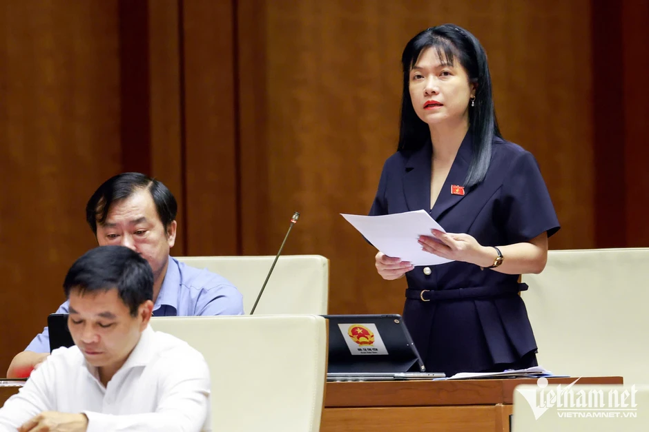 Đại biểu đề nghị làm rõ việc tăng vốn ở dự án đường sắt Lào Cai - Hà Nội - Hải Phòng Đại biểu đề nghị làm rõ việc tăng vốn ở dự án đường sắt Lào Cai - Hà Nội - Hải Phòng
