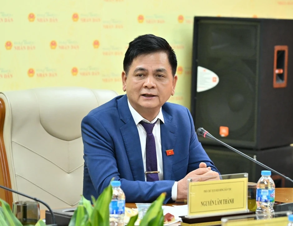 Đại biểu phải là người dám nói, dám làm và dám chịu trách nhiệm Đại biểu phải là người dám nói, dám làm và dám chịu trách nhiệm