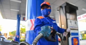 Đại biểu Quốc hội đề nghị kéo dài thời gian giảm thuế xăng, dầu
