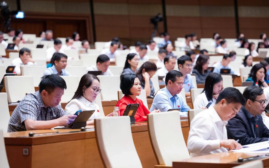 Đại biểu Quốc hội đề nghị ngăn chặn lợi dụng chính sách để tham nhũng, vụ lợi Đại biểu Quốc hội đề nghị ngăn chặn lợi dụng chính sách để tham nhũng, vụ lợi