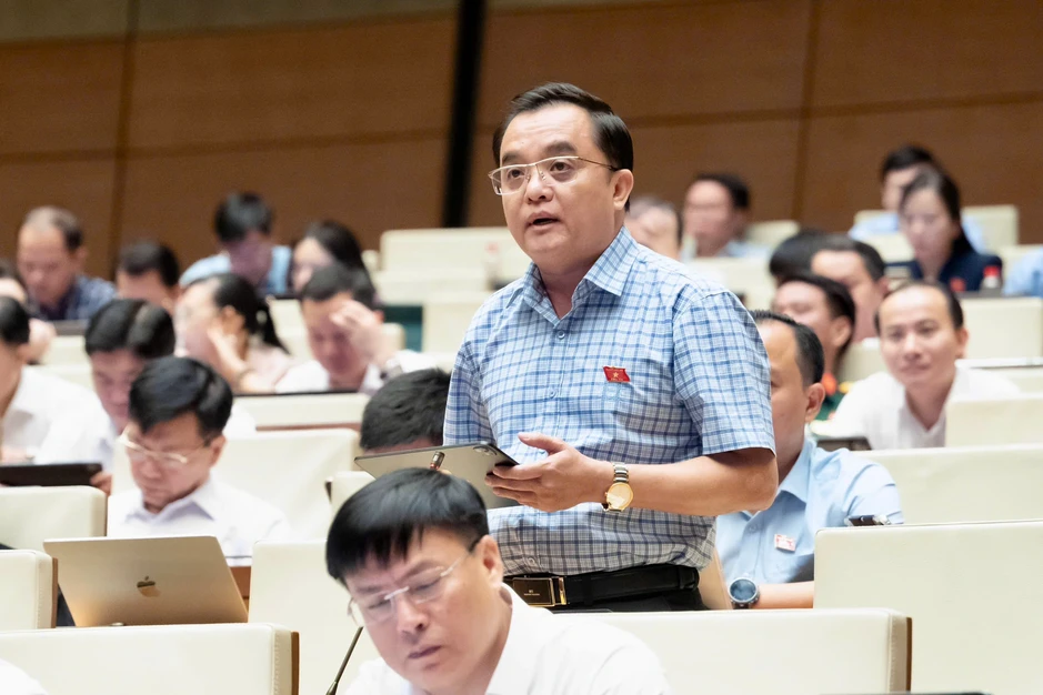 Đại biểu Quốc hội đề nghị xử lý nghiêm hành vi trốn nghĩa vụ quân sự Đại biểu Quốc hội đề nghị xử lý nghiêm hành vi trốn nghĩa vụ quân sự