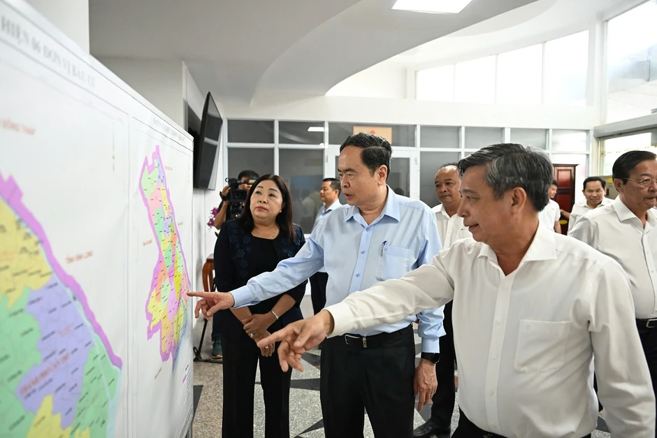 Đại biểu Quốc hội phải có phẩm chất liêm chính và dũng khí chính trị Đại biểu Quốc hội phải có phẩm chất liêm chính và dũng khí chính trị