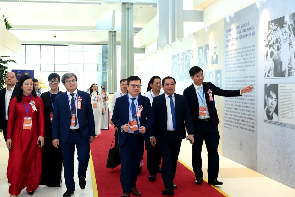 Đại học Quốc gia Hà Nội phải trở thành trụ cột học thuật, trung tâm kết nối tri thức với phát triển Đại học Quốc gia Hà Nội phải trở thành trụ cột học thuật, trung tâm kết nối tri thức với phát triển