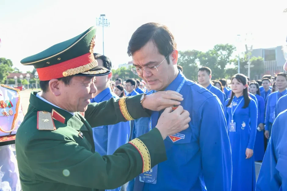 Đại hội đại biểu toàn quốc Đoàn TNCS Hồ Chí Minh lần thứ XIII bước vào ngày làm việc thứ nhất Đại hội đại biểu toàn quốc Đoàn TNCS Hồ Chí Minh lần thứ XIII bước vào ngày làm việc thứ nhất