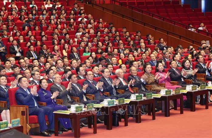 Đại hội Hội Nông dân Việt Nam lần thứ IX: Đổi mới mạnh mẽ, nông dân bứt phá trong kỷ nguyên mới Đại hội Hội Nông dân Việt Nam lần thứ IX: Đổi mới mạnh mẽ, nông dân bứt phá trong kỷ nguyên mới