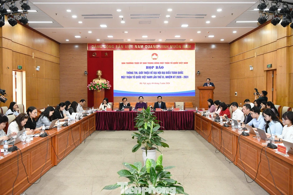 Đại hội Mặt trận Tổ quốc Việt Nam lần thứ XI là 'đại hội hết sức đặc biệt' Đại hội Mặt trận Tổ quốc Việt Nam lần thứ XI là 'đại hội hết sức đặc biệt'