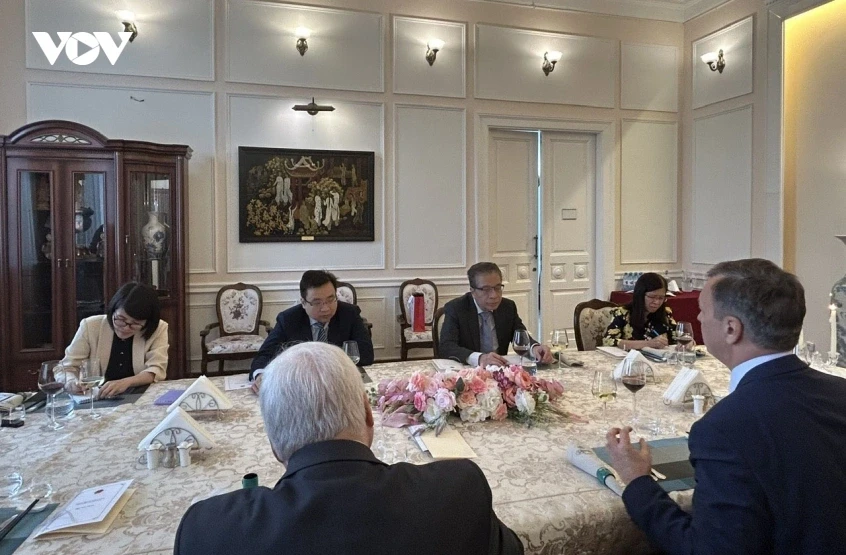 Đại sứ Đặng Minh Khôi: Quan hệ Việt Nam - Nga đang phát triển bền chặt Đại sứ Đặng Minh Khôi: Quan hệ Việt Nam - Nga đang phát triển bền chặt