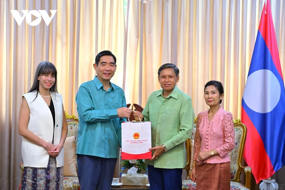 Đại sứ quán Việt Nam tại Thái Lan chúc Tết cổ truyền của Lào Đại sứ quán Việt Nam tại Thái Lan chúc Tết cổ truyền của Lào