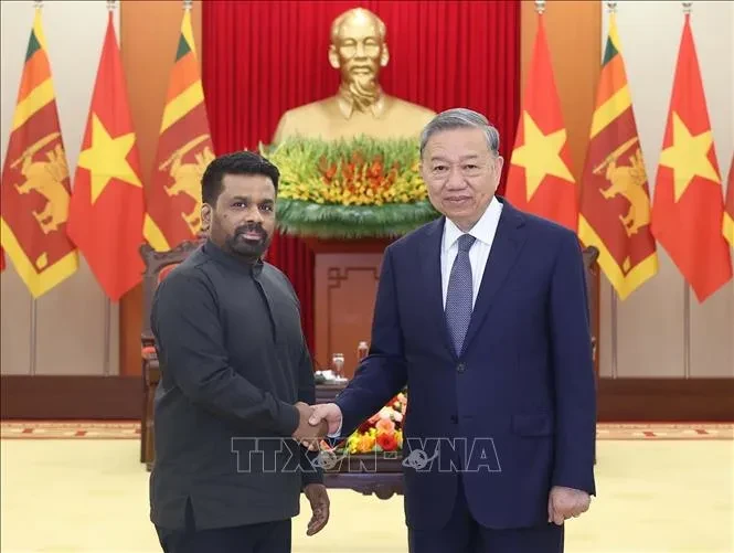 Đại sứ Sri Lanka Poshitha Perera: Nâng tầm mối quan hệ đối tác nhiều mặt giữa Việt Nam - Sri Lanka Đại sứ Sri Lanka Poshitha Perera: Nâng tầm mối quan hệ đối tác nhiều mặt giữa Việt Nam - Sri Lanka