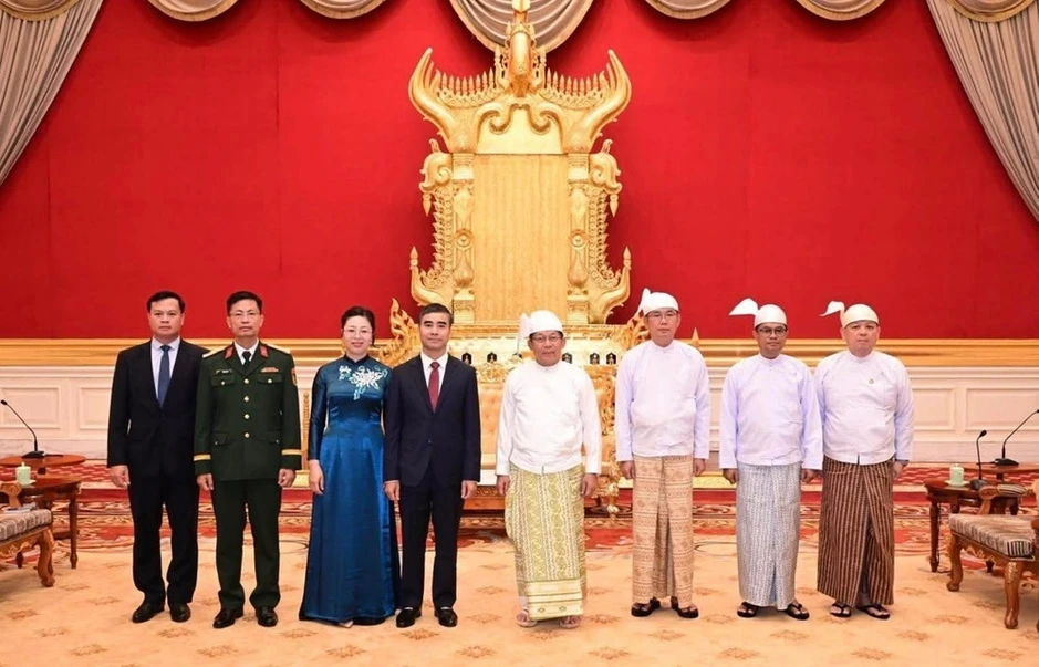 Đại sứ Việt Nam trình Quốc thư lên Tổng thống Myanmar