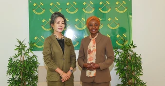 Đại sứ Việt Nam Vũ Thanh Huyền chào xã giao Tổng Thư ký Đảng Cách mạng Tanzania
