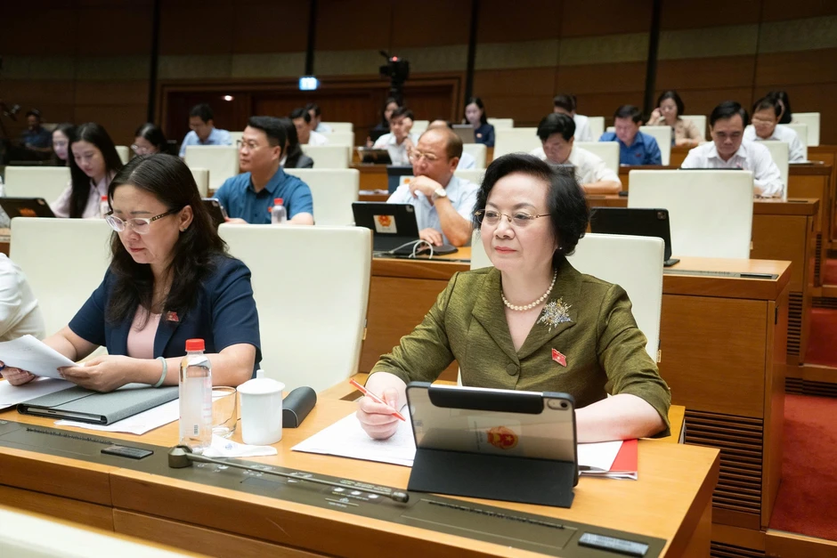 Đại tá Công an cảnh báo rủi ro "người giấu mặt" khi hòa giải trực tuyến Đại tá Công an cảnh báo rủi ro "người giấu mặt" khi hòa giải trực tuyến