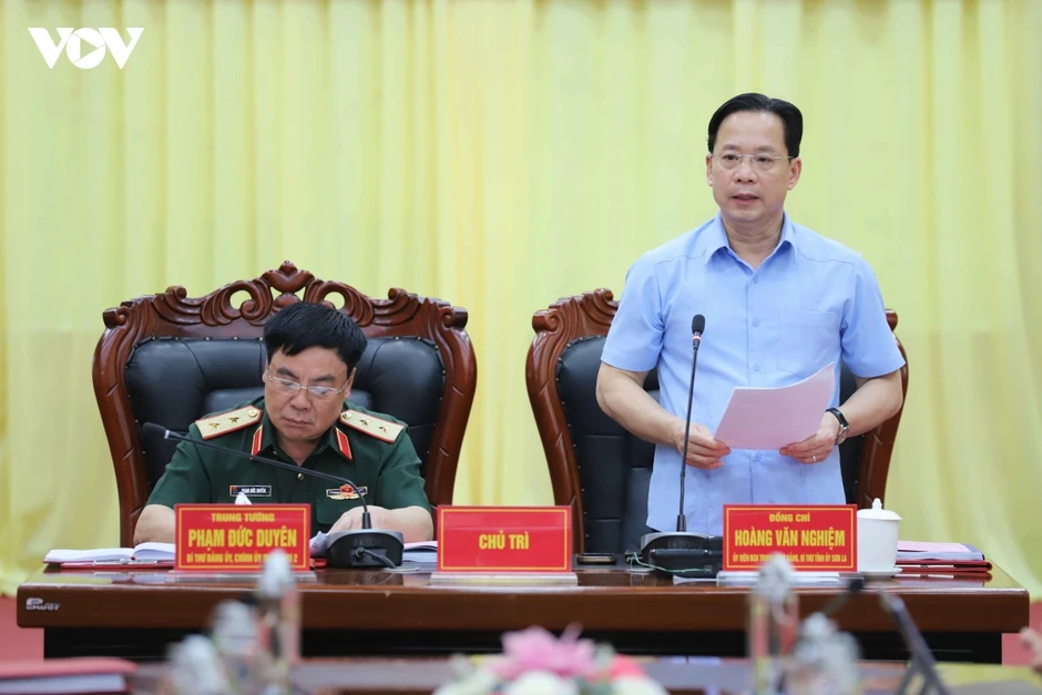 Đại tá Đậu Thanh Quang giữ chức Chính ủy Bộ CHQS tỉnh Sơn La Đại tá Đậu Thanh Quang giữ chức Chính ủy Bộ CHQS tỉnh Sơn La