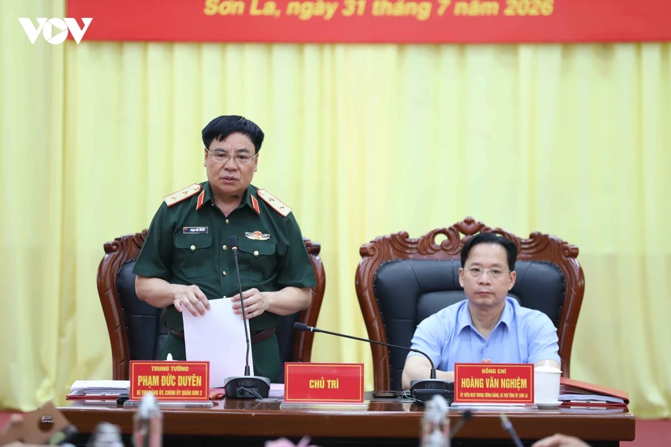Đại tá Đậu Thanh Quang giữ chức Chính ủy Bộ CHQS tỉnh Sơn La Đại tá Đậu Thanh Quang giữ chức Chính ủy Bộ CHQS tỉnh Sơn La
