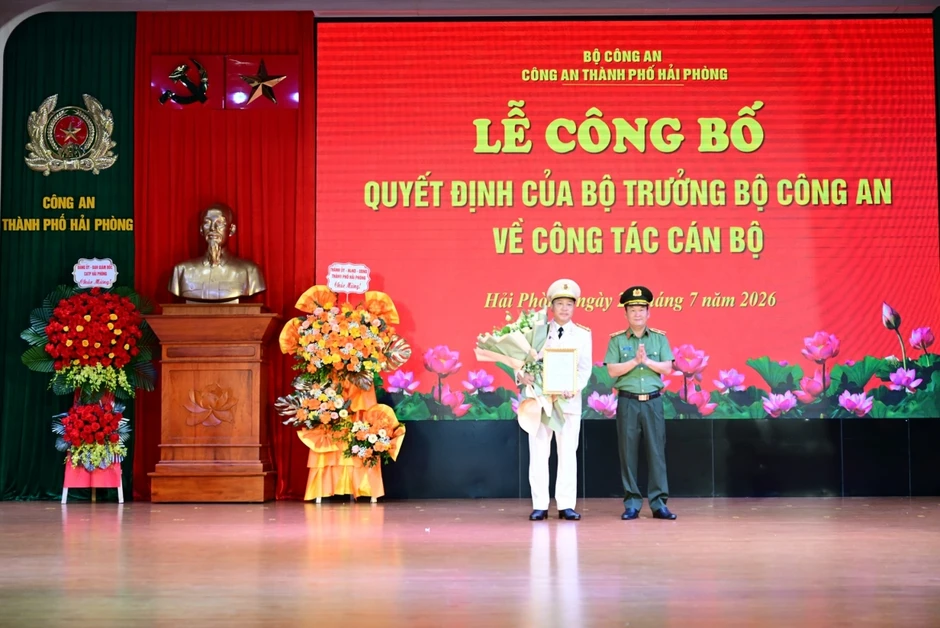 Đại tá Nguyễn Bình Khánh giữ chức Phó Giám đốc Công an TP Hải Phòng Đại tá Nguyễn Bình Khánh giữ chức Phó Giám đốc Công an TP Hải Phòng
