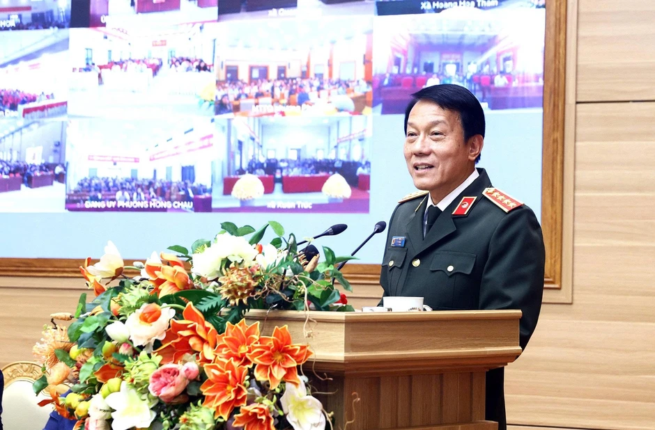 Đại tướng Lương Tam Quang tiếp xúc cử tri tại Hưng Yên Đại tướng Lương Tam Quang tiếp xúc cử tri tại Hưng Yên
