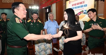Đại tướng Nguyễn Trọng Nghĩa chủ trì gặp mặt đại biểu văn nghệ sĩ khu vực phía Nam