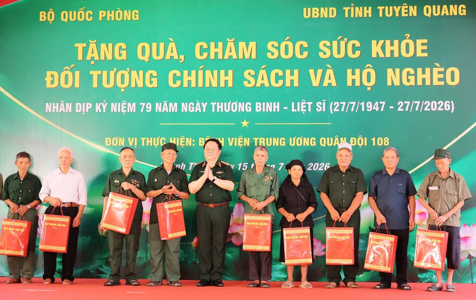 Đại tướng Nguyễn Trọng Nghĩa làm việc tại tỉnh Tuyên Quang Đại tướng Nguyễn Trọng Nghĩa làm việc tại tỉnh Tuyên Quang