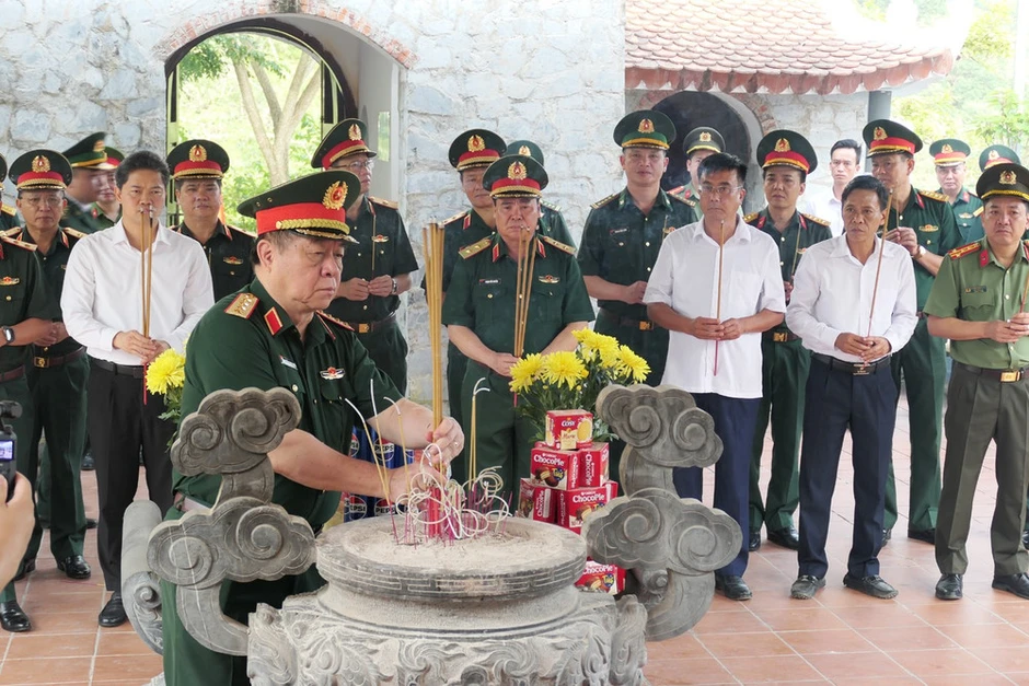 Đại tướng Nguyễn Trọng Nghĩa làm việc tại tỉnh Tuyên Quang Đại tướng Nguyễn Trọng Nghĩa làm việc tại tỉnh Tuyên Quang