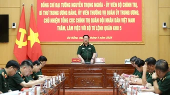 Đại tướng Nguyễn Trọng Nghĩa làm việc với Bộ Tư lệnh Quân khu 5
