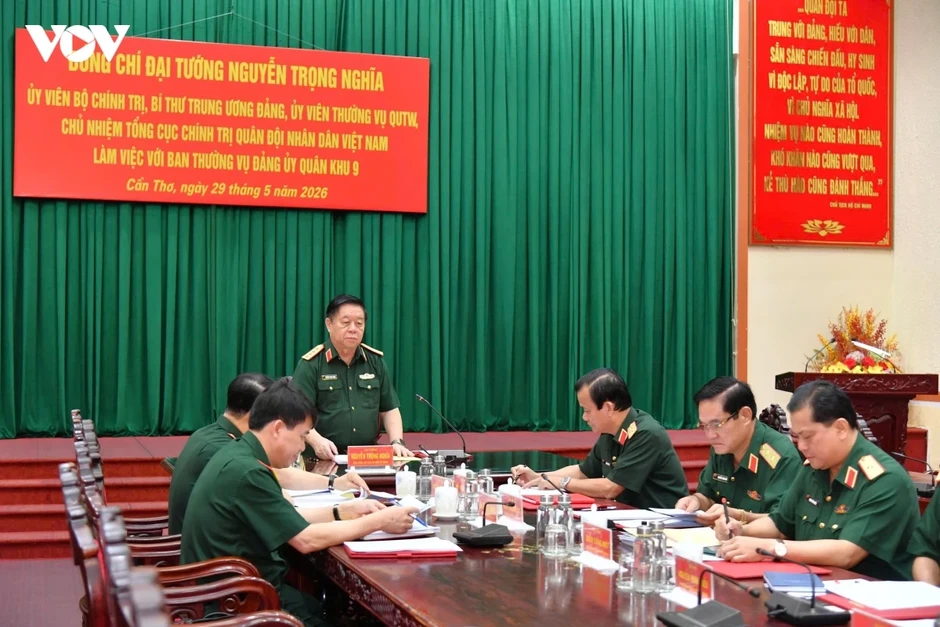 Đại tướng Nguyễn Trọng Nghĩa làm việc với Bộ Tư lệnh Quân khu 9 Đại tướng Nguyễn Trọng Nghĩa làm việc với Bộ Tư lệnh Quân khu 9