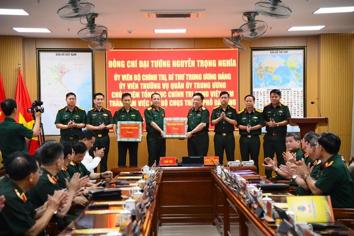 Đại tướng Nguyễn Trọng Nghĩa làm việc với nhiều đơn vị tại Đà Nẵng Đại tướng Nguyễn Trọng Nghĩa làm việc với nhiều đơn vị tại Đà Nẵng