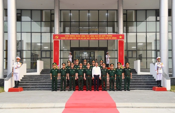 Đại tướng Nguyễn Trọng Nghĩa làm việc với nhiều đơn vị tại Đà Nẵng Đại tướng Nguyễn Trọng Nghĩa làm việc với nhiều đơn vị tại Đà Nẵng
