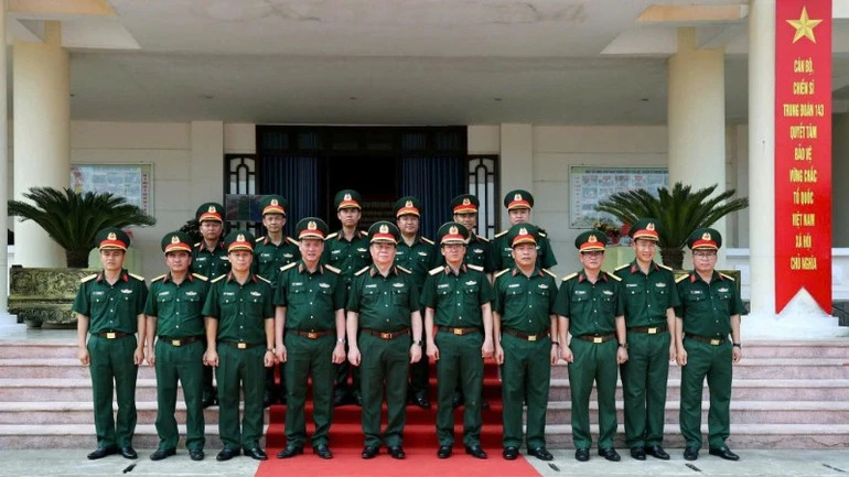 Đại tướng Nguyễn Trọng Nghĩa thăm, kiểm tra các đơn vị trên địa bàn Đà Nẵng Đại tướng Nguyễn Trọng Nghĩa thăm, kiểm tra các đơn vị trên địa bàn Đà Nẵng