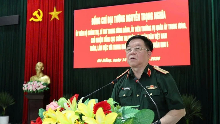 Đại tướng Nguyễn Trọng Nghĩa thăm, kiểm tra các đơn vị trên địa bàn Đà Nẵng Đại tướng Nguyễn Trọng Nghĩa thăm, kiểm tra các đơn vị trên địa bàn Đà Nẵng