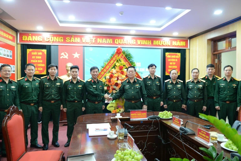 Đại tướng Nguyễn Trọng Nghĩa thăm, làm việc với Ban Thanh niên Quân đội và Cục Chính sách-Xã hội Đại tướng Nguyễn Trọng Nghĩa thăm, làm việc với Ban Thanh niên Quân đội và Cục Chính sách-Xã hội