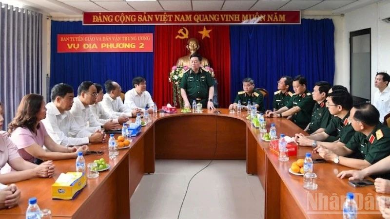 Đại tướng Nguyễn Trọng Nghĩa thăm, làm việc với một số đơn vị trên địa bàn Đà Nẵng Đại tướng Nguyễn Trọng Nghĩa thăm, làm việc với một số đơn vị trên địa bàn Đà Nẵng