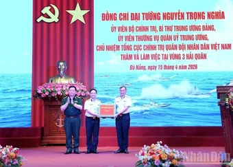 Đại tướng Nguyễn Trọng Nghĩa thăm, làm việc với một số đơn vị trên địa bàn Đà Nẵng