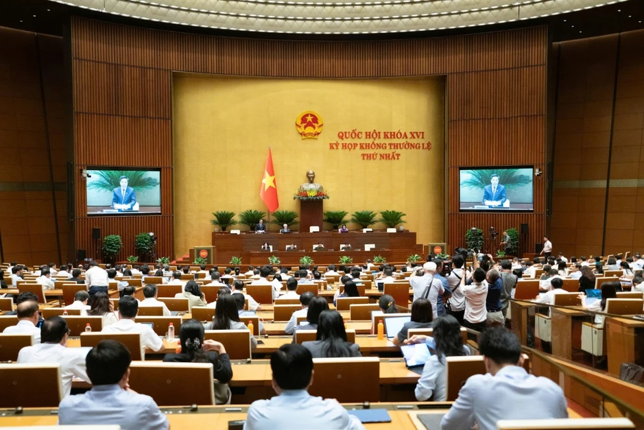 Đại tướng Phan Văn Giang: Cấp phép UAV phải gắn với định danh để bảo vệ bầu trời Đại tướng Phan Văn Giang: Cấp phép UAV phải gắn với định danh để bảo vệ bầu trời