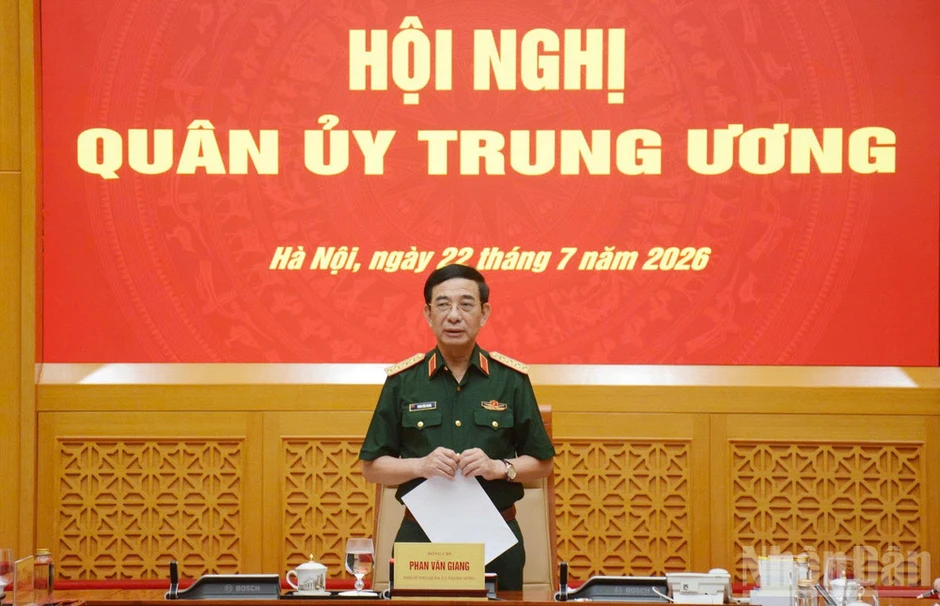 Đại tướng Phan Văn Giang chủ trì Hội nghị Quân ủy Trung ương Đại tướng Phan Văn Giang chủ trì Hội nghị Quân ủy Trung ương