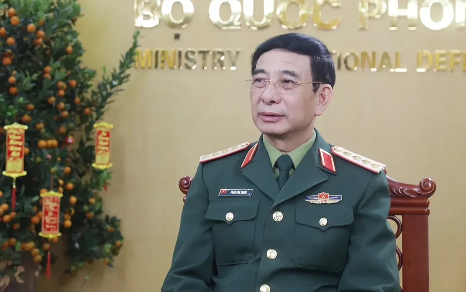 Đại tướng Phan Văn Giang giữ chức Phó Thủ tướng kiêm Bộ trưởng Quốc phòng Đại tướng Phan Văn Giang giữ chức Phó Thủ tướng kiêm Bộ trưởng Quốc phòng