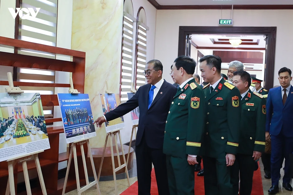 Đại tướng Phan Văn Giang hội đàm với Bộ trưởng Quốc phòng Malaysia Đại tướng Phan Văn Giang hội đàm với Bộ trưởng Quốc phòng Malaysia