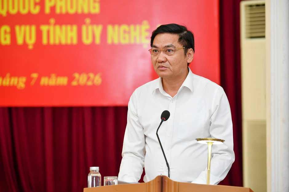 Đại tướng Phan Văn Giang làm việc với Ban Thường vụ Tỉnh ủy Nghệ An Đại tướng Phan Văn Giang làm việc với Ban Thường vụ Tỉnh ủy Nghệ An