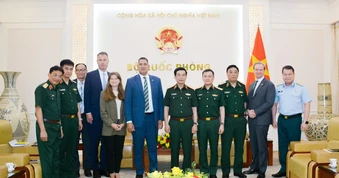 Đại tướng Phan Văn Giang tiếp Đại sứ Thụy Điển