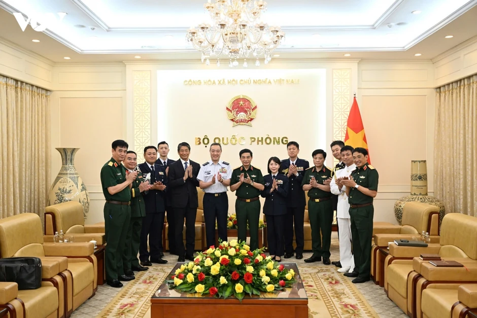 Đại tướng Phan Văn Giang tiếp Tham mưu trưởng Liên quân Nhật Bản Đại tướng Phan Văn Giang tiếp Tham mưu trưởng Liên quân Nhật Bản