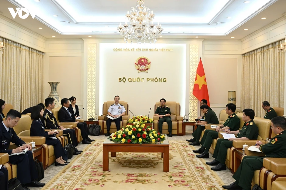 Đại tướng Phan Văn Giang tiếp Tham mưu trưởng Liên quân Nhật Bản Đại tướng Phan Văn Giang tiếp Tham mưu trưởng Liên quân Nhật Bản