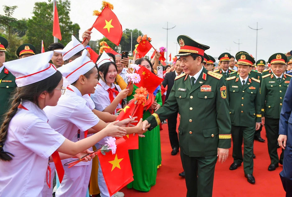Đại tướng Phan Văn Giang và Đoàn đại biểu Việt Nam sang Trung Quốc dự giao lưu Đại tướng Phan Văn Giang và Đoàn đại biểu Việt Nam sang Trung Quốc dự giao lưu
