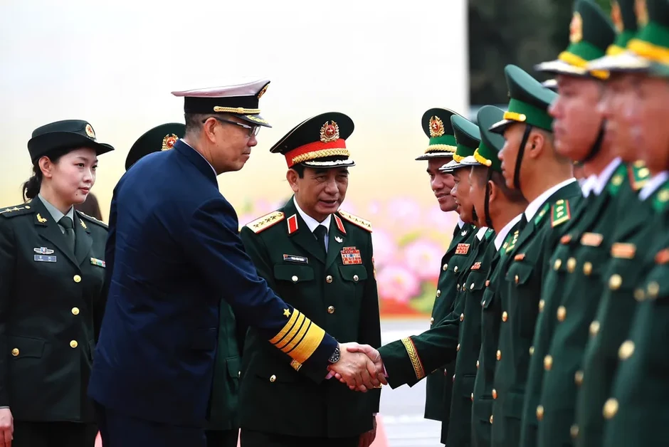 Đại tướng Phan Văn Giang và Thượng tướng Đổng Quân thăm Đồn Biên phòng Trà Cổ Đại tướng Phan Văn Giang và Thượng tướng Đổng Quân thăm Đồn Biên phòng Trà Cổ