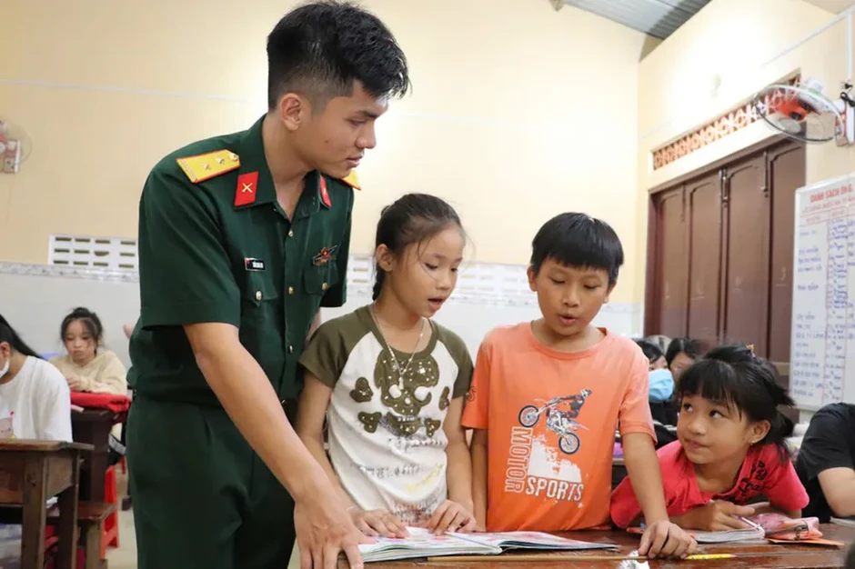 Đại úy trẻ với nhiều sáng kiến hữu ích Đại úy trẻ với nhiều sáng kiến hữu ích