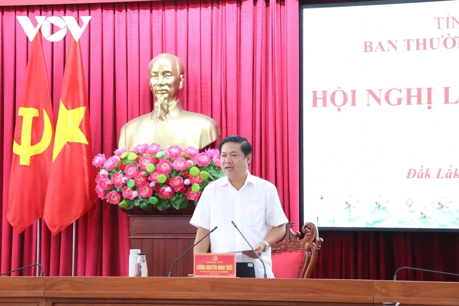 Đắk Lắk nóng chuyện tháo gỡ điểm nghẽn, thể chế cho tăng trưởng Đắk Lắk nóng chuyện tháo gỡ điểm nghẽn, thể chế cho tăng trưởng