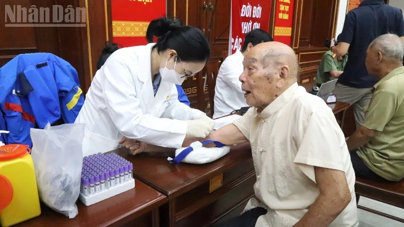Đắk Lắk thu nhận mẫu ADN cho thân nhân liệt sĩ chưa xác định được danh tính trên địa bàn Đắk Lắk thu nhận mẫu ADN cho thân nhân liệt sĩ chưa xác định được danh tính trên địa bàn