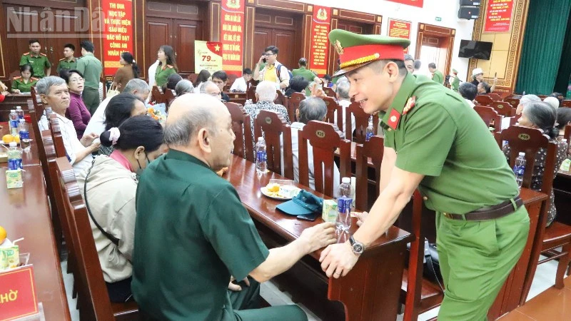 Đắk Lắk thu nhận mẫu ADN cho thân nhân liệt sĩ chưa xác định được danh tính trên địa bàn Đắk Lắk thu nhận mẫu ADN cho thân nhân liệt sĩ chưa xác định được danh tính trên địa bàn