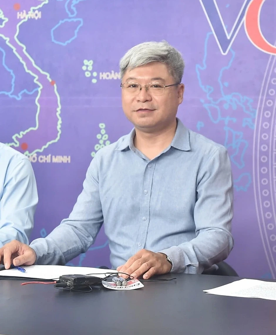 Dân lo xăng E10 làm yếu máy và hao xăng, chuyên gia nói “hoàn toàn yên tâm” Dân lo xăng E10 làm yếu máy và hao xăng, chuyên gia nói “hoàn toàn yên tâm”