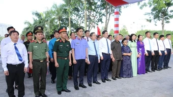 Dâng hương tưởng niệm 121 năm Ngày sinh đồng chí Hoàng Quốc Việt